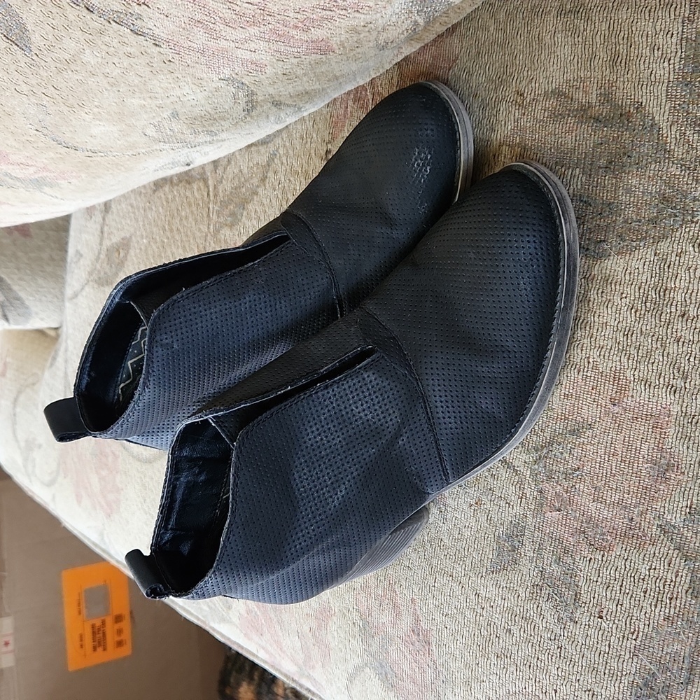 Men's Eccentric Youth Boots by Billabong size 9